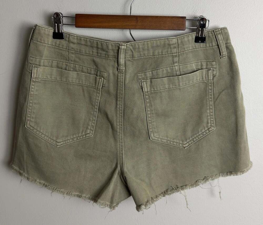 American Eagle Utility Shorts Olive Green Raw Hem Cotton Size 10 Women’s - Picture 2 of 6